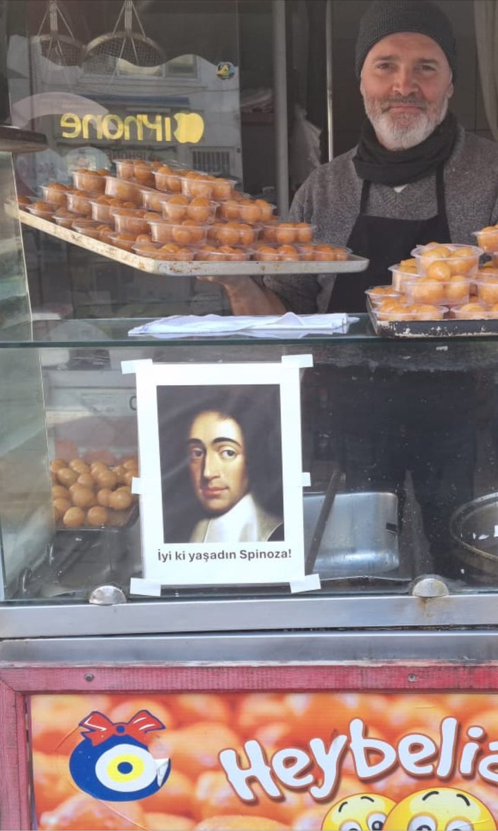 Dün Spinoza’nın 347. ölüm yıldönümü idi.

Bugün Heybeliada, Spinoza Üstadı meşhur lokmasıyla andı.

İyi ki yaşadın Spinoza!

#İyikiYaşadınSpinoza