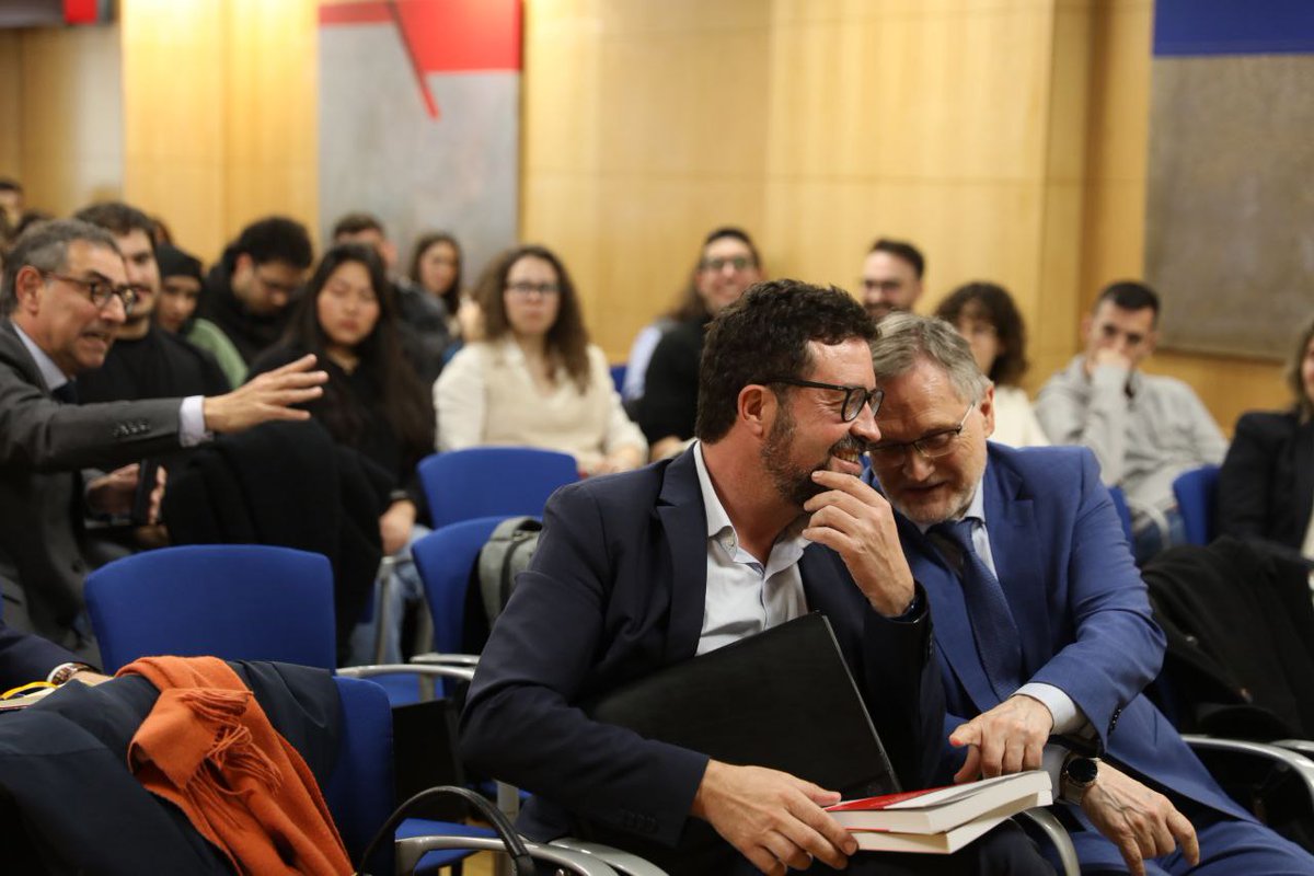 👷🏼‍♀️ La reforma laboral ha permitido que muchos jóvenes dejen atrás la  precariedad. Hay que seguir avanzando de la mano de nuevos derechos 👉🏽  Gracias al profesor Jose Luis Monereo Pérez por