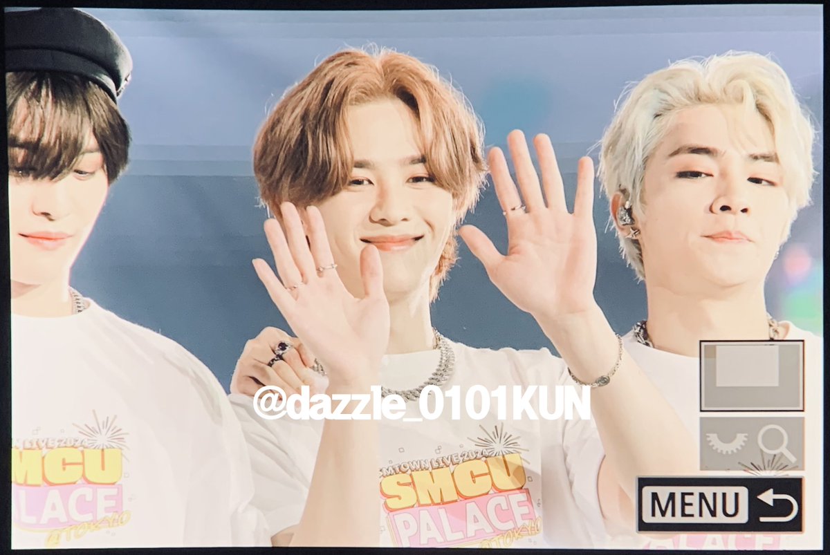 dazzle_0101KUN's tweet photo. 👋👋

#쿤 #KUN #クン #钱锟
#WayV  #WayVxSMTOWN2024 https://t.co/SrV0VMy52q
