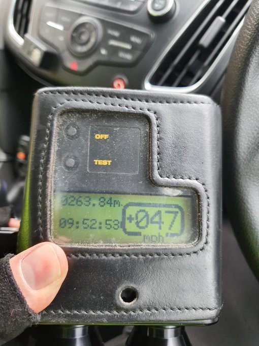 EpsomEwellBeat's tweet photo. Yesterday, #SPCasualtyReduction Officer conducted #SpeedEnforcement + #SpeedChecks on #ChessingtonRoad and outside Danetree #PrimarySchool. Several persons were issued #Tickets - children not being strapped in, speeding, using their phone while driving and number plate offences. https://t.co/pbhpHlKdgJ