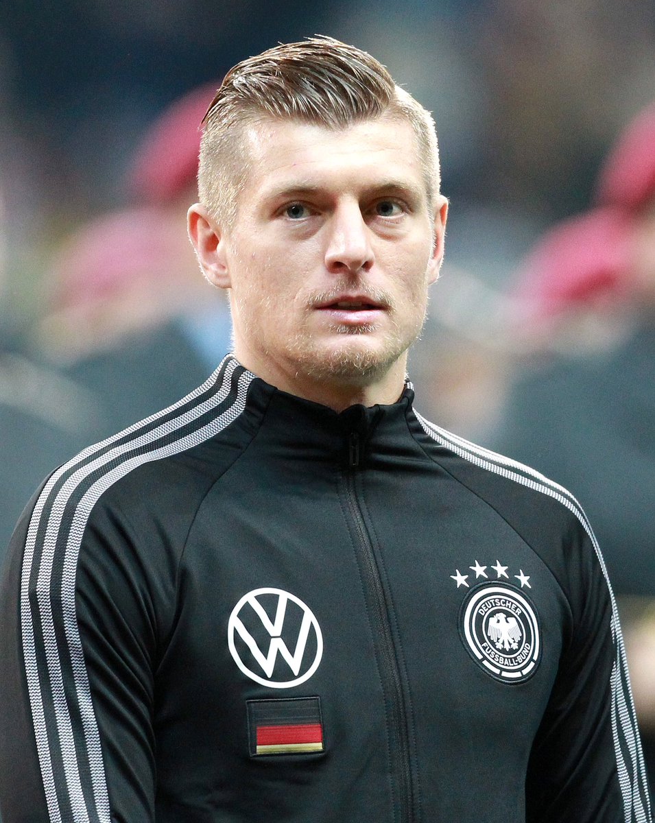 FabrizioRomano's tweet photo. 🚨🇩🇪 BREAKING: Toni Kroos returns to German National Team and he will be part of the team in March.

“I’m convinced this squad can do special things at the Euros”, Toni says.

Real Madrid, optimistic about this as positive signal to extend Kroos’ contract also beyond this season. https://t.co/BgjoCP9U6l