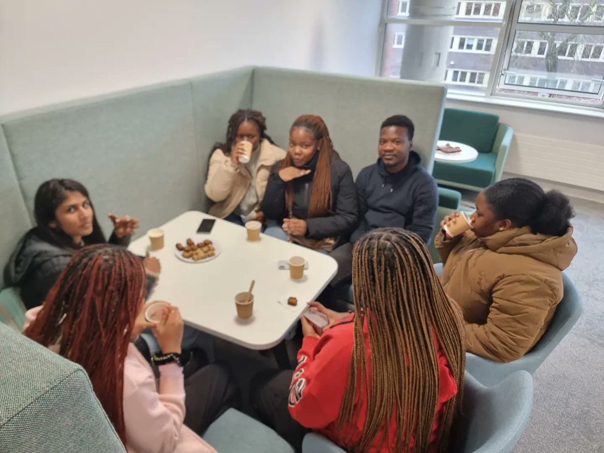 NTICNottingham's tweet photo. The student common room is now open! Come along for hot chocolates and cake on the first floor.

#kaplanlife #studyintheuk #studentlife #students #internationalstudents #cake #education #fun https://t.co/xFXCPwdjw9