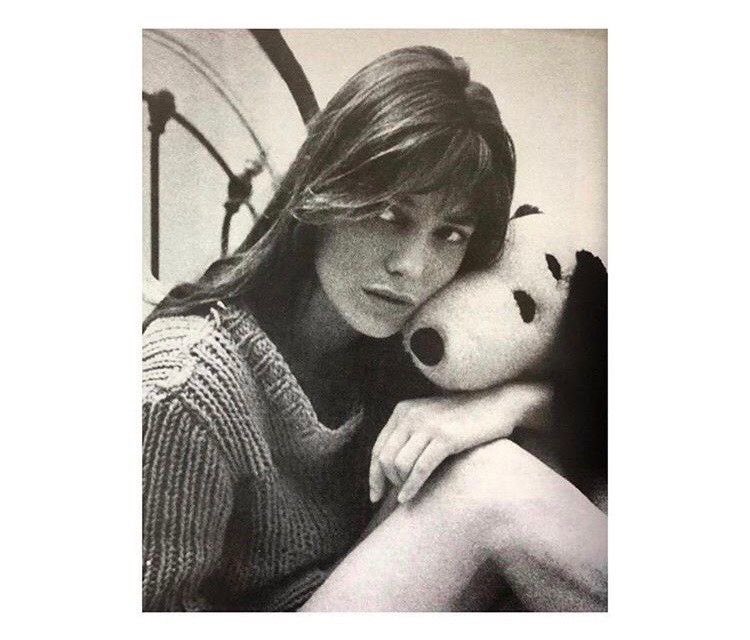 jane birkin x snoopy? that’s like my whole personality in a pic