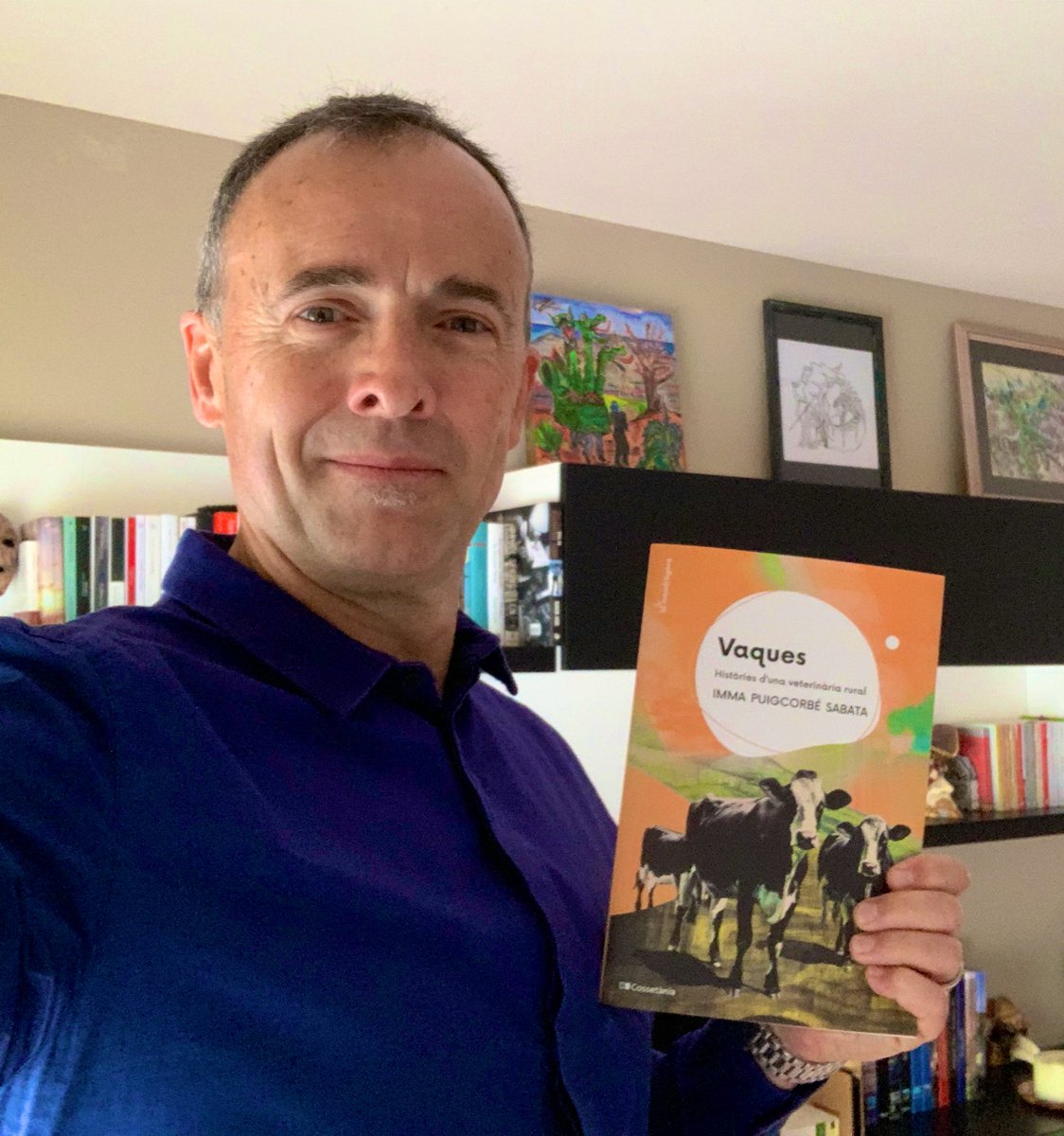 JordiEroles's tweet photo. Fins el 28 de febrer no surt a la venda, però jo ja puc començar a gaudir de les històries d’una veterinària rural que recull el llibre, #Vaques, escrit x la veterinària, pagesa i ramadera @immaps (Imma Puigcorbé). Me’l llegiré amb carinyo per acompanyar-la en la presentació 🐮🐄 https://t.co/PfdZjrOoH9