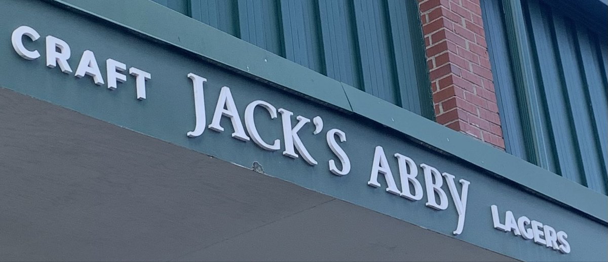 SpearBeer's tweet photo. Great time with friends @jacksabbey #LiveLaughLager https://t.co/loZeEp9OyQ