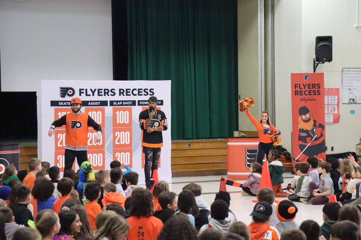 🏒The Flyers &amp; Gritty, our favorite orange mascot, brought the energy to Penn Wood! Students enjoyed fun activities, NHL trivia, &amp; even a dance battle 🎉  

Thanks to the Flyers Recess Team for emphasizing the importance of fun &amp; staying active!🖤🧡 #FlyersRecess #WCASD #WCASDWay