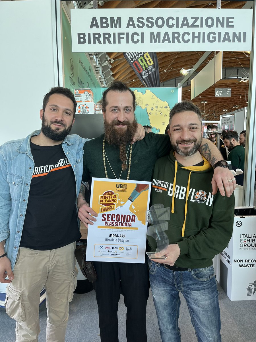 BabylonBrew's tweet photo. Torniamo carichi di soddisfazioni, abbiamo portato a casa un bel secondo posto a Birra dell’anno con una delle nostre birre più iconiche e più apprezzate l’MDMApa 🥈
Soddisfatti anche per questa prima esperienza targata ABM-Associazione Birrifici Marchigiani https://t.co/W1H0E6Y3c8