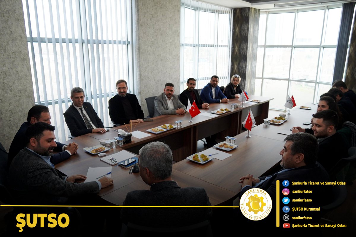 Yönetim Kurulu Başkanımız Sn.Mehmet Yetim, Meclis Başkanımız Sn.Serhat Karadağ, Yönetim Kurulu ve Meclis Üyelerimiz ile birlikte, TMMOB Mimarlar Odası Şanlıurfa Şube Başkanı Sn.Pirkan Kılıç ile Yönetim Kurulu üyelerine hayırlı olsun ziyaretinde bulundu. Ziyarette taraflar,