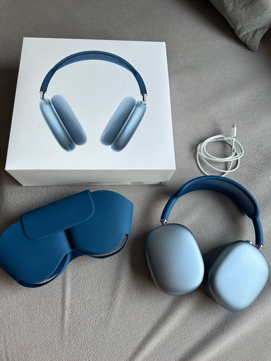 PedroDeJesus880's tweet photo. OPA EL AMOR 💔 VENDO MI AIRPODS MAX /NUEVITO SI LES INTERESA AL PV  ( ME AYUDAN CON UN RT 🙏) https://t.co/LyC4oTvmln
