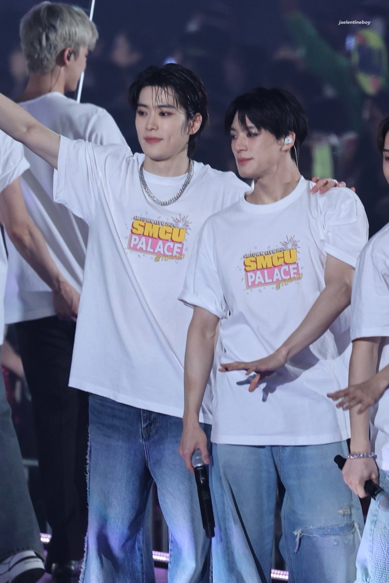 jaelentineboy's tweet photo. 240222 SMTOWN #JAEHYUN #재현 
🐱🐶 https://t.co/zcc2CmQMws