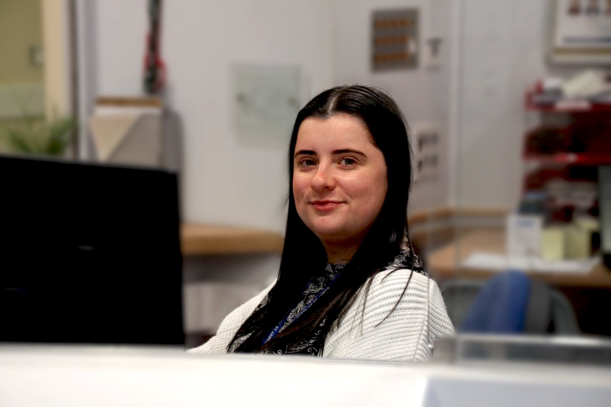 StJamesSchool's tweet photo. Meet the St James team! We would like to introduce our new receptionist, Jess. Our main reception is now open 8am-16.30 Monday to Friday! If you require any information or support please call 01392 209922. Jess is really looking forward to speaking and meeting with you all!☎️ https://t.co/SrLi5860RZ