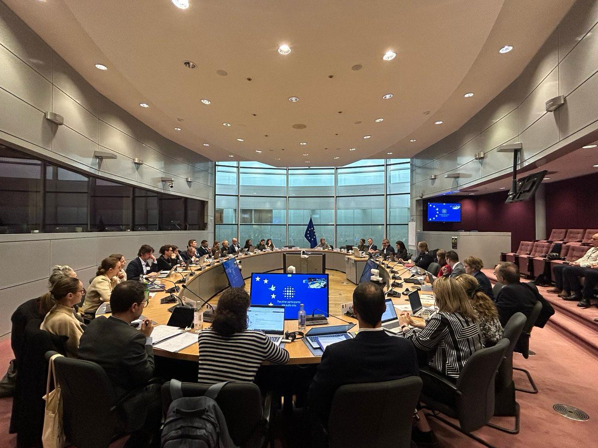EU_Competition's tweet photo. DG Competition and the National Competition Authorities met in Brussels within the #EuropeanCompetitionNetwork
Cooperation is key to effectively enforce competition policy🔑
For a strong, fair, and inclusive European market ⚖
More info on #ECN
🔗 https://t.co/q8g9GijhVZ https://t.co/rnxMyiDM26