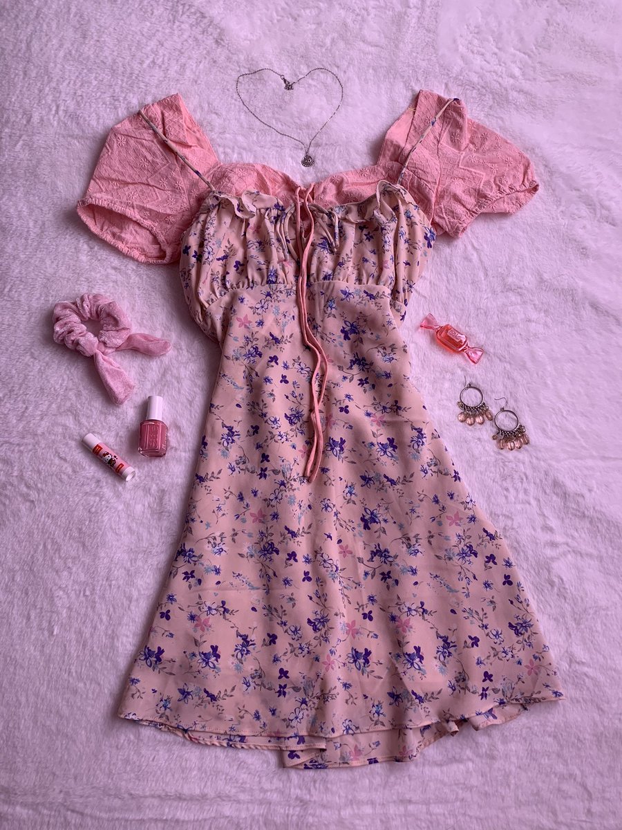 ✨Today’s outfit inspiration: so girly!🎀

#OutfitInspiration #OutfitInspo #OOTD #OutfitoftheDay #secondhand #Secondhandfashion #Styleinspiration #styleinspo #Thriftedfashion #thriftedstyle #Thriftedoutfit #Thrifting #softgirl #Fashioninspiration #Fashioninspo #softgirlaesthetic