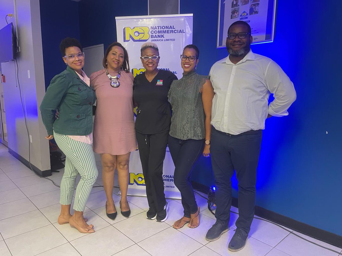 ✨Confidence to take on the world of business!✨So wonderful seeing four of my former patients with their great smiles  at NCB’s SME CONNECT this evening! #Drannalaw #alignorthodontics #align #aligninternational #braces #invisalign #jamaicanorthodontist #orthodontistinkingston