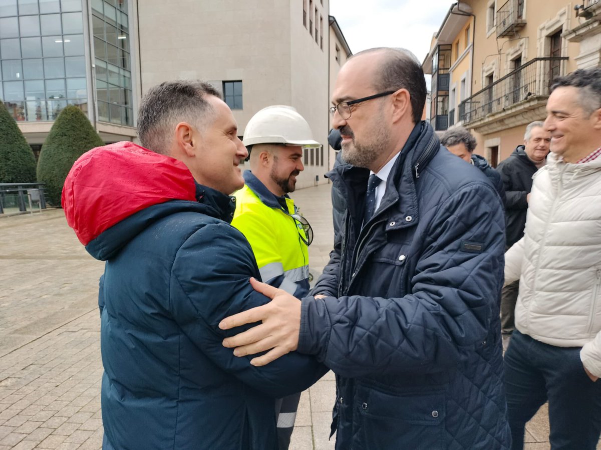 MoralaMarco's tweet photo. Nuevo robot  fresador 100 % eléctrico y de alta precisión tecnológica para desatascar las tuberías de la red de saneamiento, el primero de estas características en #Ponferrada y que permite realizar un servicio más eficiente, sostenible, y un ahorro aproximado de 60.000€ anuales https://t.co/NXOdsQOBke