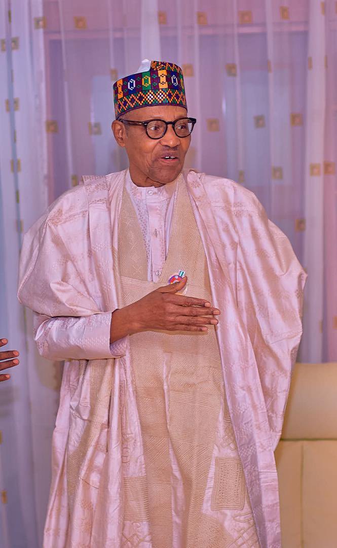 bb_khamees's tweet image. Yanzu ace Buhari ya fito ya nemi yafiyar yan Nigeria, zaka/ki iya yafe masa?
Ka tuna Dattijo ne de.
