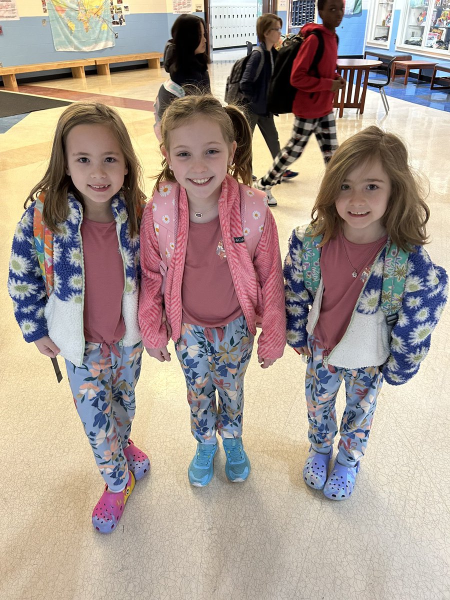 Mrs. Amy Hauer tweet media