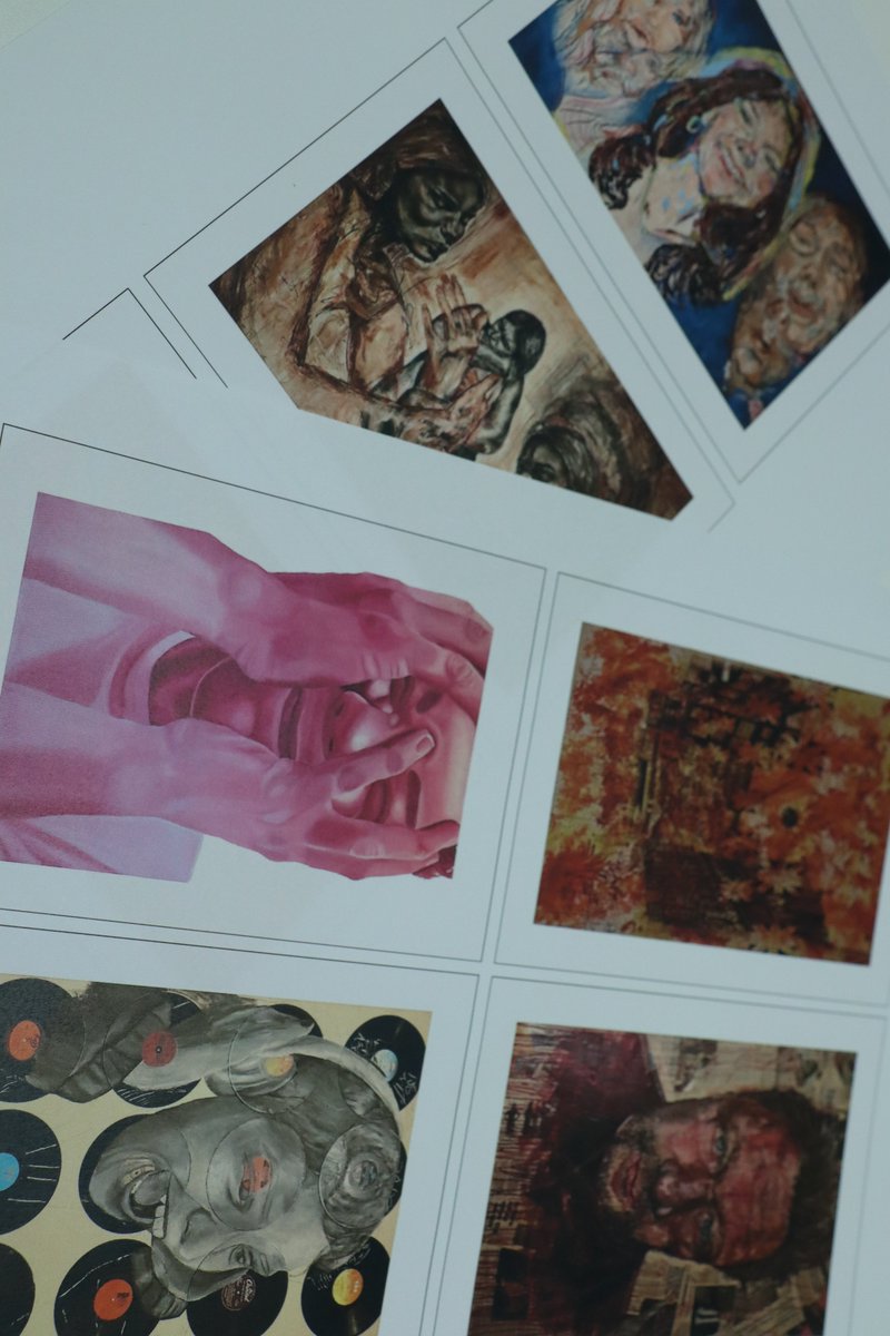 PipersSixthForm's tweet image. Some exceptional pieces of #PipersSixthForm Art are on their way to the printers for our latest edition of Postcards of Praise - an initiative that celebrates notable effort and achievement by Students across all year groups. We look forward to seeing the final result. #PipersArt