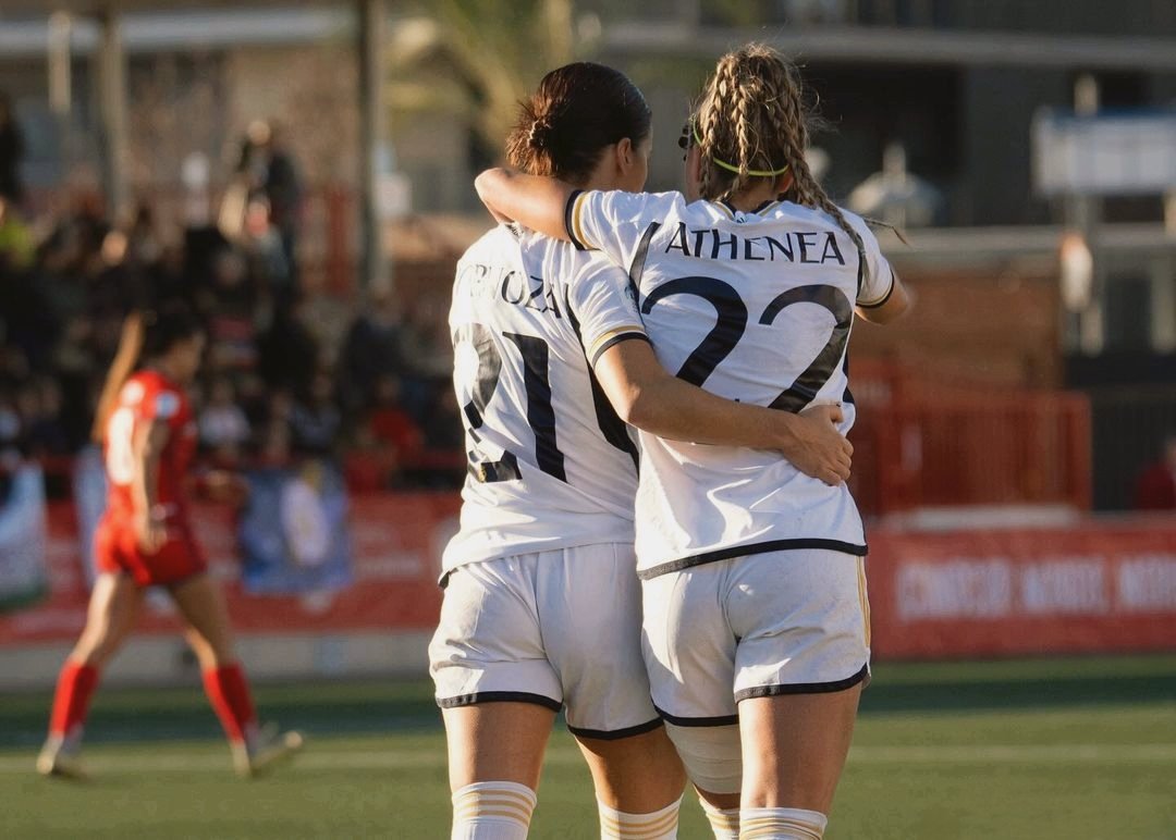 ⠀⠀⠀⠀⠀⠀𝐀𝐭𝐡𝐞𝐧𝐞𝐚 𝐃𝐞𝐥 𝐂𝐚𝐬𝐭𝐢𝐥𝐥𝐨

⠀⠀⠀Real Madrid Fem. Player 
⠀⠀⠀Spain National Team Player.
⠀⠀⠀Striker. #22. XXIII.
⠀⠀⠀Single. Bisexual [+Girls]

⠀⠀⠀⠀⠀⠀[🤍+🔄]