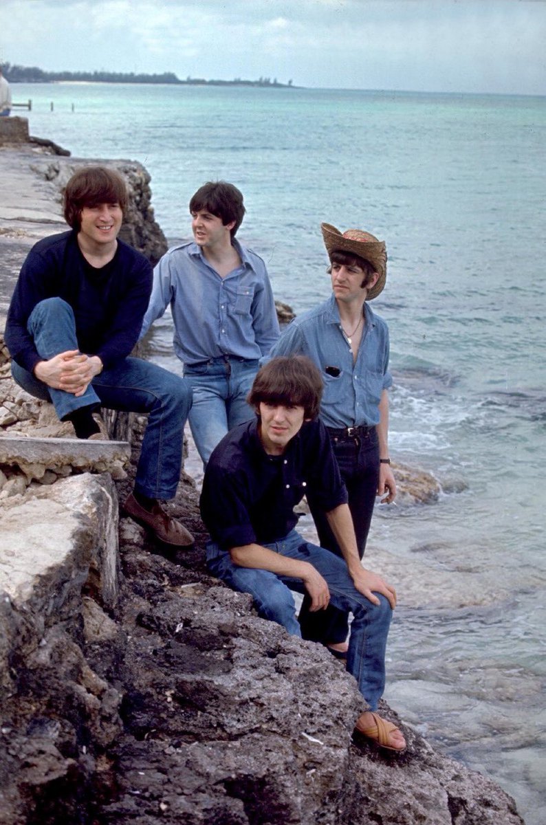 yesterdaypills's tweet photo. #filmingHelp
Il 22 febbraio 1965
#TheBeatles partirono da Londra per le #Bahamas per le riprese del loro secondo film “Help”.
I Fab Four alloggiarono al Balmoral Club nelle vicinanze di Nassau, nell’isola di New Providence. https://t.co/ogjQvAsBXX