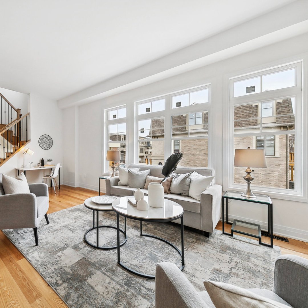 TorlonRealty's tweet photo. 🔑EXCLUSIVE LISTING🔑

📍 2159 Royal Gala Circle, #Mississauga
💰 $1,829,900

Step into the open concept living/dining area with abundant natural light. A gourmet kitchen stands ready to bring your culinary dreams to life.

Contact us at 416-613-1010 or at
info@torlonrealty.com. https://t.co/H2Yhs9DHL7