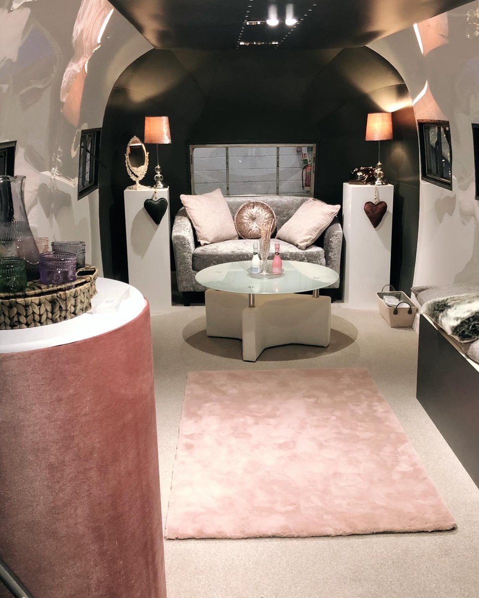 With the Event Production Show coming up it’s got us looking back at our stands in previous years. How cute was this set up in 2020 with our Airstream Marilyn dressed in all things pretty n pink 💕🌸
Our Airstreams will be off to Cornwall for another summer with the YHA shortly☀️