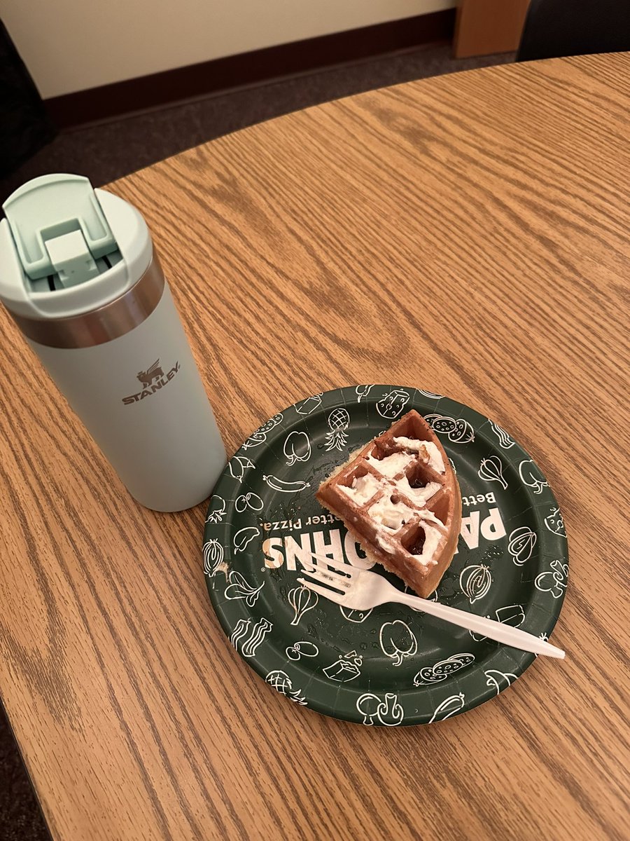 CarterCaylyn24's tweet photo. Yesterday the Kindergarten team had a waffle bar for all the staff! Thank you 🙌🏼 @LakeAgassizGFPS #reFreshFebruary24 #WeAreEmberstan https://t.co/Ot6wjxD0us