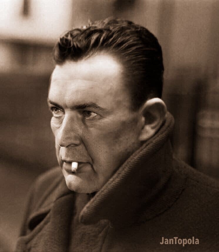 AwekJan's tweet photo. Roman Giertych jako Albert Camus https://t.co/BeiVqgvNb7