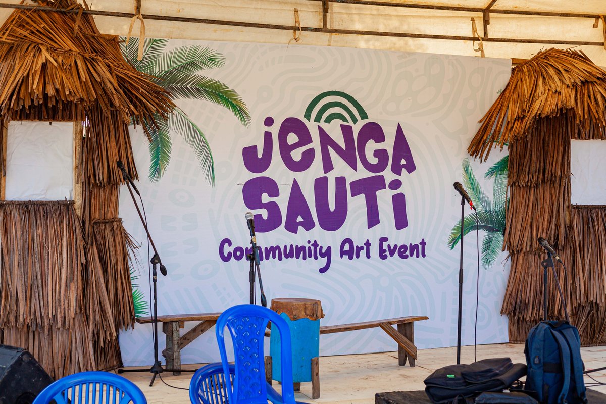 rannygraphics's tweet photo. Stage ya kwanza ilikuwa TEMEKE ambapo tulifanya simple idea ya kutumia banner kidogo na makuti. Lengo ni kuweza kupata taste and feel ya nyumba zetu za asili kwa kuwa Mchiriku ni mziki wa asili https://t.co/huJVxfKooi