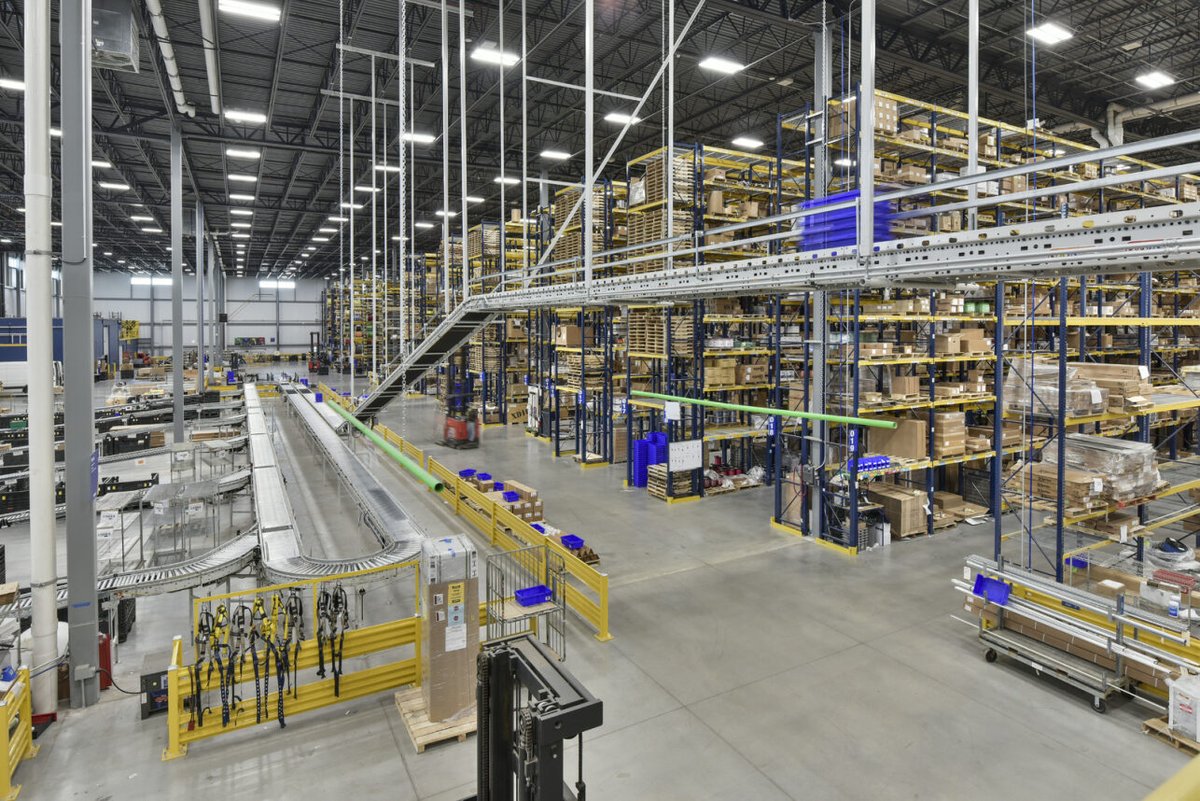 "Werner Electric Optimizes Warehouse with AI and Digital Twins" Click the link to learn more about what goes on in our warehouse! ow.ly/X1eI50QF7t7