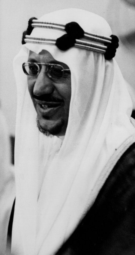 theholymosques's tweet photo. King Saud Bin Abdul Aziz Al Saud(May God have mercy on him and forgive him). He orders the revival of the Sunnah of the “Tahajjud Adhaan” before Salat al Fajr, in all the masjids across the kingdom of Saudi Arabia at the end of month of Muharram  in the year 1375 AH. https://t.co/uhUCGgDuqj