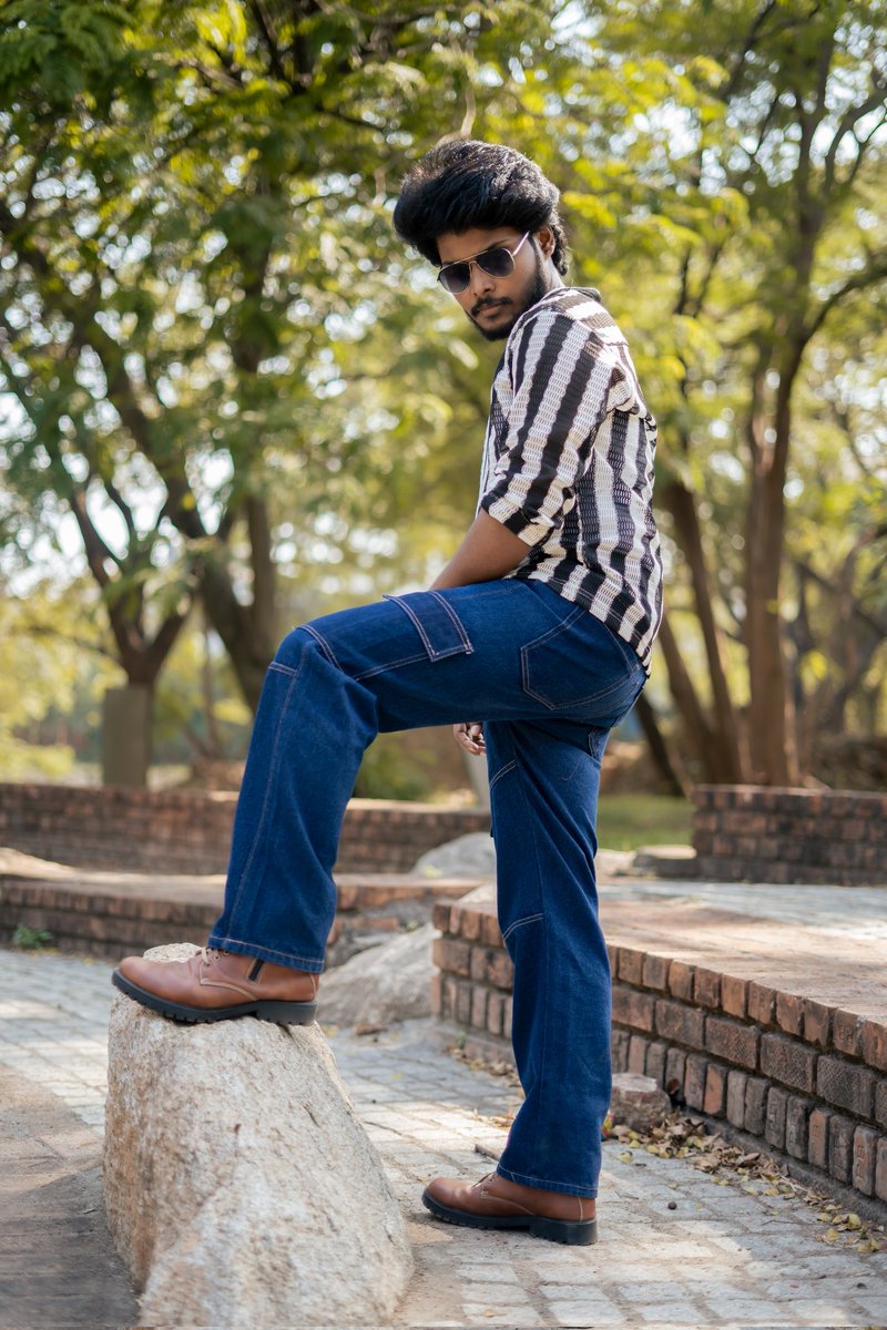 Ravi_vj_actor's tweet photo. Dare to dream big, and dare to make it happen🖤 Every step you take brings you closer to greatness, big things are coming🥂 #ravivj https://t.co/tXjP1I9vjl