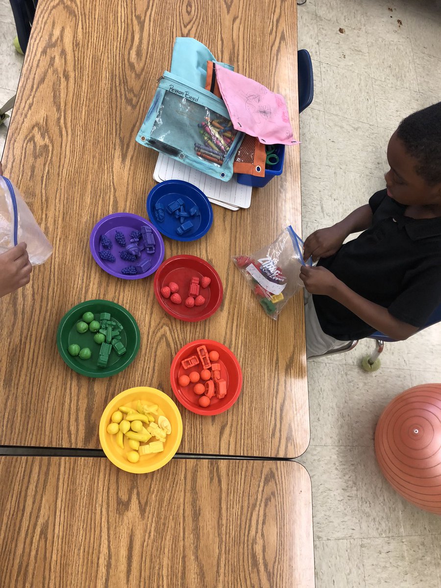 mcguire_teaches's tweet photo. Start your day with PLAY! Creativity, STEM, and collaboration 🤩#WeArePopePanthers #ChooseUs https://t.co/nLMMNuG50o