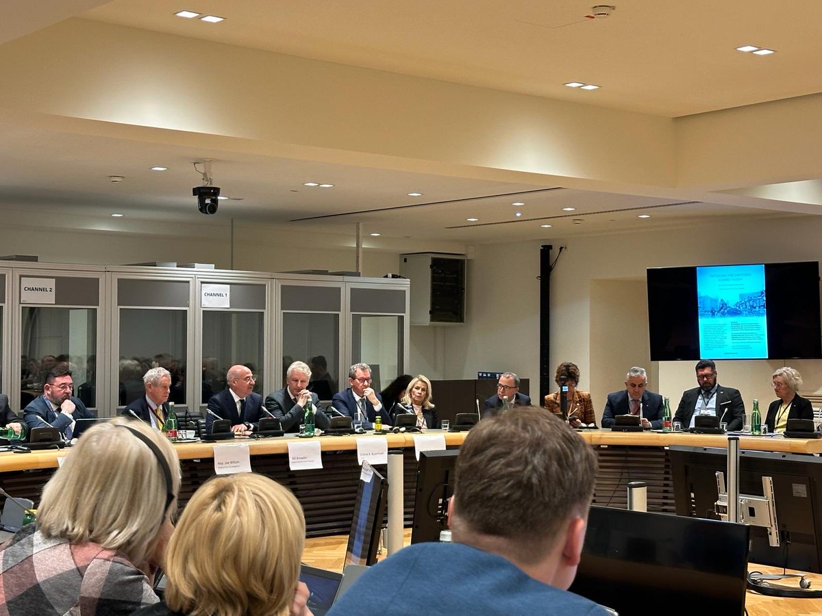 Billbrowder's tweet image. Full house at the OSCE Parliamentary Assembly in Vienna to present the Navalny Act (confiscating the $300 billion of frozen Russian central bank reserves and giving to Ukraine). We need to send a message to Putin: your murder of Navalny just cost you $300 billion