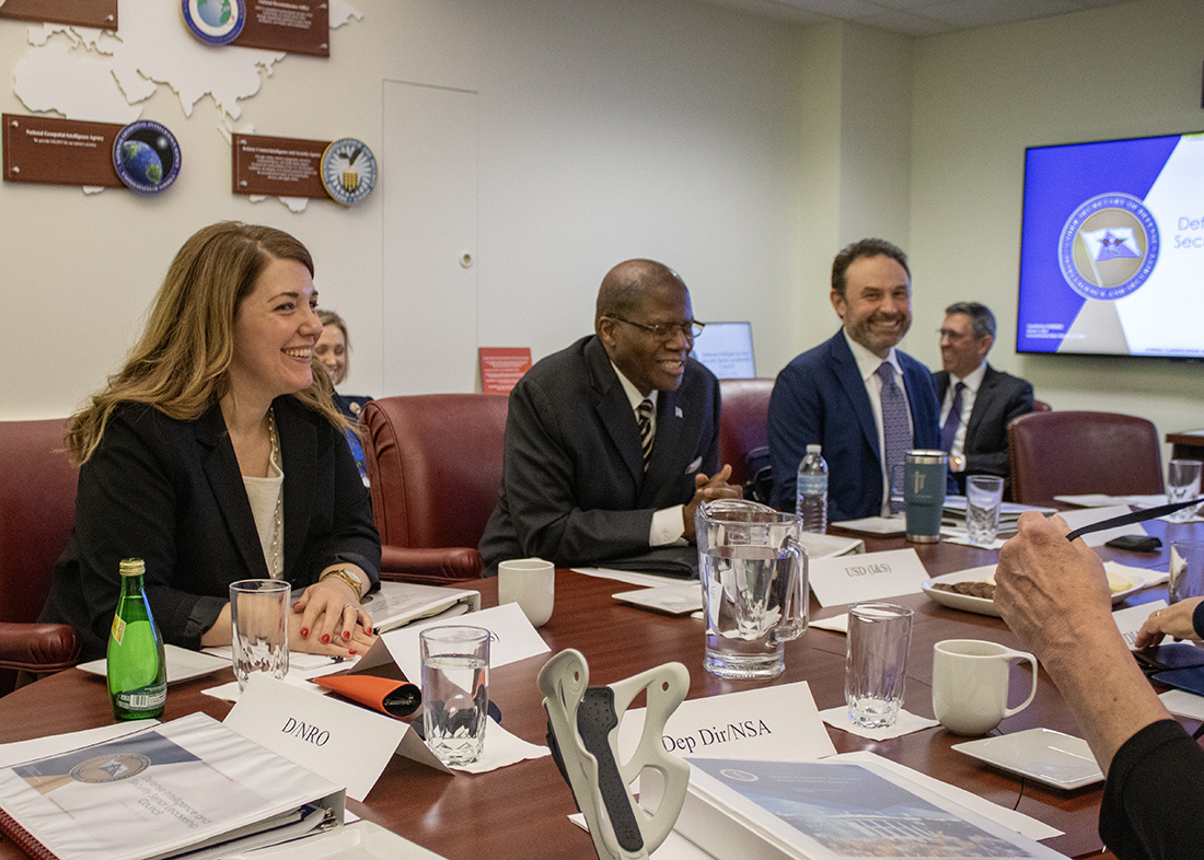 It was a privilege to host senior leaders from @NGA_GEOINT, @DefenseIntel, @NSAGov, @NatReconOfc, and @DCSAgov for our Defense Intelligence and Security Senior Leadership Council to discuss #nationalsecurity, supporting our combatant commanders, and taking care of our people.
