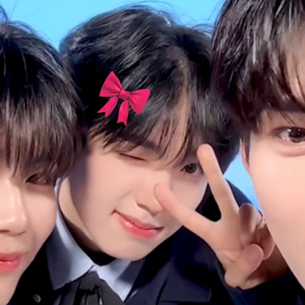 pocketsizeyujin's tweet photo. https://t.co/RUP5abX11y