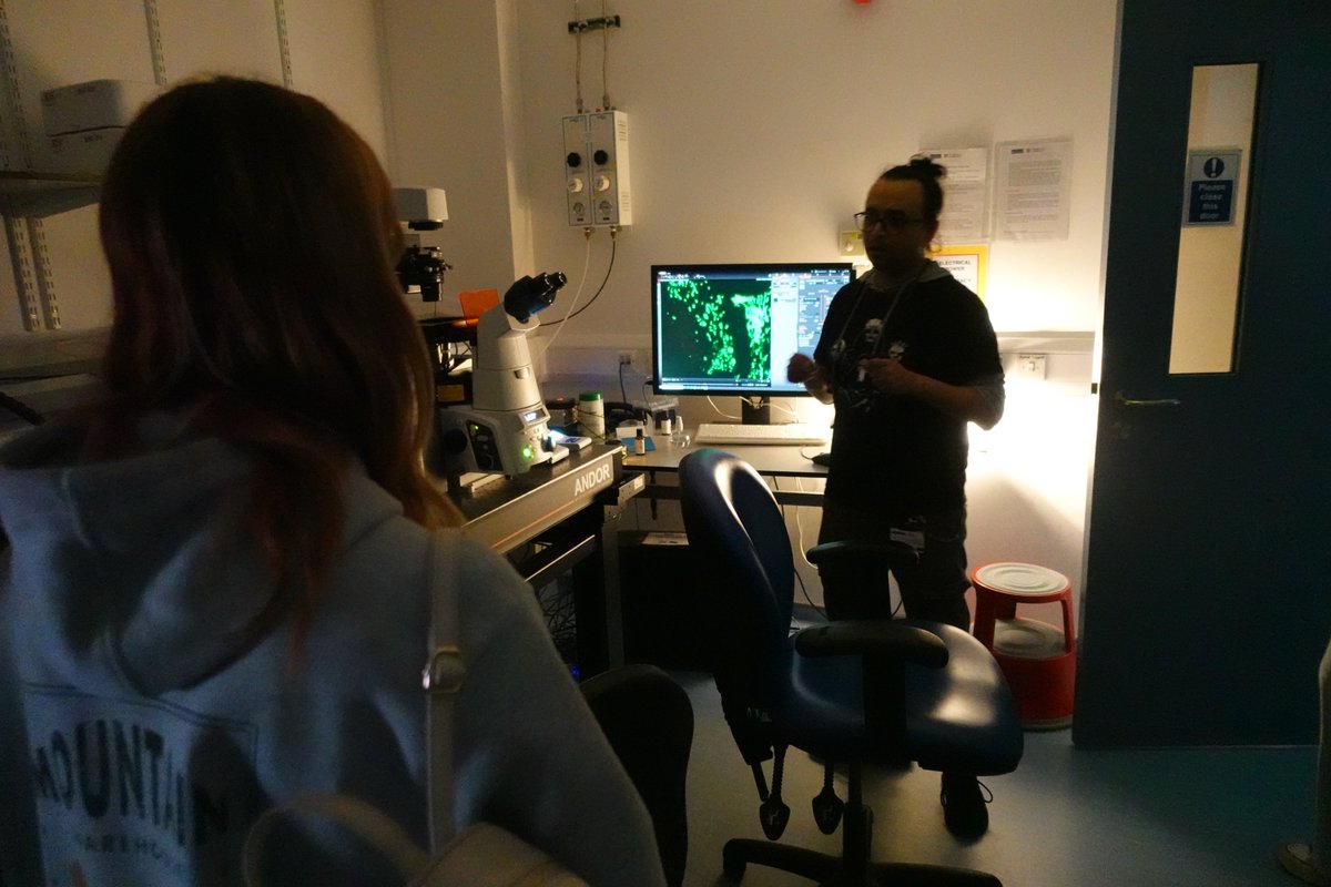 ISAC/M students touring the @MRC_MBU microscopy facilities today- then doing some practical microscopy later on