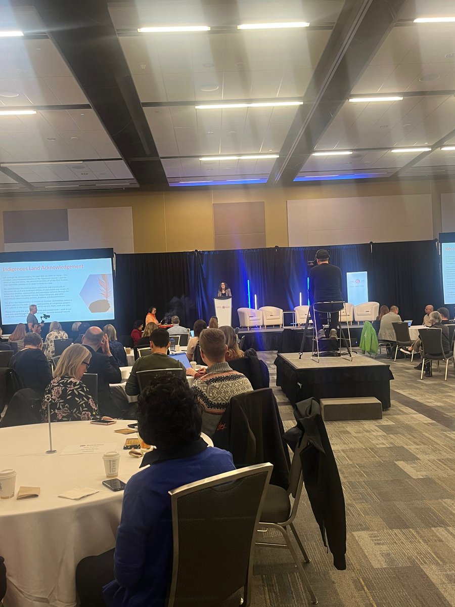 Welcome to the #TeamPrimaryCare Summit here in Ottawa! We are thrilled to be joined by over 300 health professional and educational organizations from across Canada, all coming together to talk about transforming team-based primary care. #TrainingForTransformation