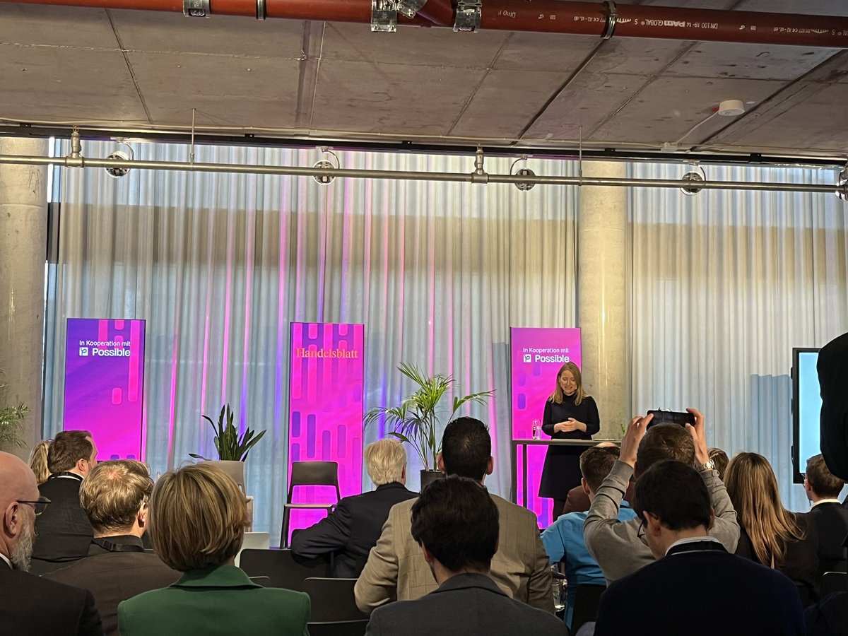 IbrahimKoeran's tweet image. Neben den Einblicken am Vormittag durch Minister @MarcoBuschmann @bmj_bund &amp;amp; das @bmdv ist am Nachmittag vor allem das Panel zu Beschaffung mit Susanne Kurz von @KOINNO_BMWK, @amalkassar @GovTechCampusDE &amp;amp; @FarukTncr von @Polyteia ein Highlight! #HBGovTech #GovTech @GovGipfel