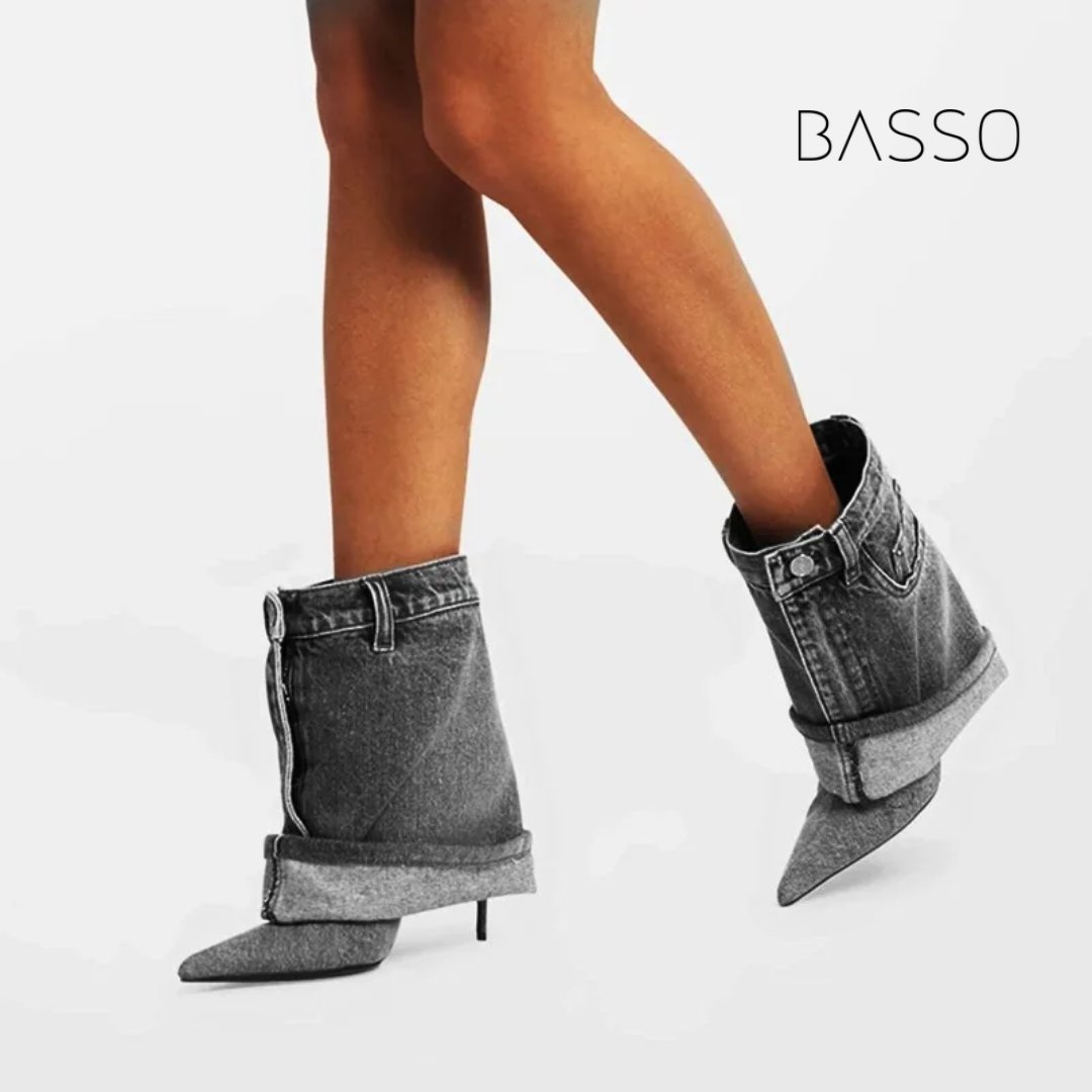 BassoStylemeup's tweet photo. Step into a world where vintage vibes meet contemporary chic with our 'Retro Rhythm Denim Heels.' Elevate your style to the rhythm of the past, blending nostalgia with modern flair.

Each step resonates with a timeless beat, making a statement that echoes through fashion history.

Walk the retro runway effortlessly.💙

#basso #WinterReady #spring2024 #shopthelook #clothesforwomen #fashioninspo #clothesforsale