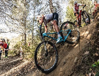 MsSunshineRenee's tweet photo. Đua xe đạp địa hình:
🚵‍♂️ Sẵn sàng thách thức mọi địa hình với chiếc xe đạp   địa hình của bạn? Hãy cùng khám phá sức mạnh và sự tự do của cuộc phiêu lưu   trên địa hình đa dạng! 💪🌲
 
    🌟 Sức mạnh từ bản thân: Với cơ bắp và sức khỏe của bản thân, bạn có   thể vượt qua mọi thử thách trên những con đường đồi núi và rừng rậm.
 
    💪 Linh hoạt và đa dạng: Xe đạp địa hình mang lại sự linh hoạt trong   việc khám phá mọi loại địa hình, từ đường mòn đá đến rừng sâu và đồng cỏ.
 
    🌲 Kết nối với thiên nhiên: Thưởng ngoạn vẻ đẹp hoang sơ của thiên   nhiên và cảm nhận sự hòa mình vào môi trường tự nhiên khi điều khiển chiếc xe   đạp địa hình của bạn.
 
    👥 Cộng đồng đam mê: Tham gia cùng cộng đồng yêu thích xe đạp địa   hình, bạn sẽ được chia sẻ kinh nghiệm, học hỏi và tạo ra những mối quan hệ   mới thú vị.
 
    🔧 Kỹ thuật và sự chuẩn bị: Lái xe đạp địa hình đòi hỏi kỹ năng lái   tốt cũng như sự chuẩn bị kỹ lưỡng, từ việc kiểm tra và bảo dưỡng xe đến trang   bị bảo vệ cá nhân.
 
    🚵‍♀️ Sẵn sàng thách thức mọi địa hình và khám phá những vùng đất   mới với chiếc xe đạp địa hình của bạn! #XeĐạpĐịaHình #PhiêuLưu #SứcMạnh   #ThiênNhiên #KỹNăngLái 🚵‍♂️🌲💪
