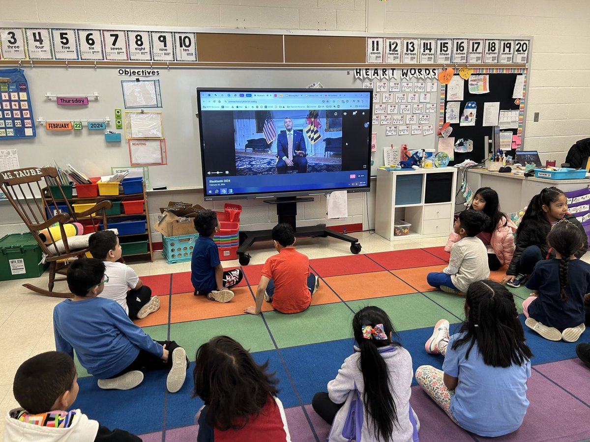 JoAnnLeleckES's tweet photo. It’s a busy day at Leleck! Our students are participating in #Blacktastic! Here they are hearing from @iamwesmoore. #LeleckRocks https://t.co/bphLdhEExY