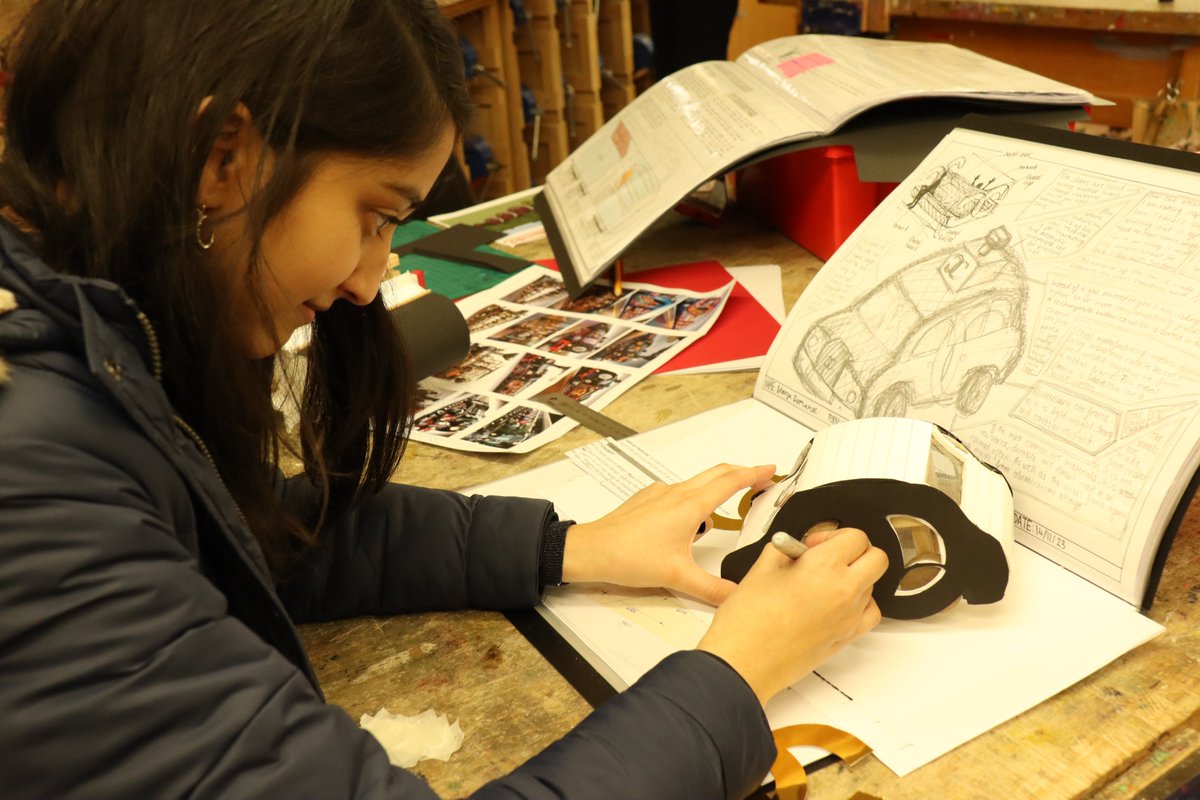 PipersSixthForm's tweet image. A Level Design Technology in action. Where science and creativity come together for some magnificent structures, straight from the imaginations of our #PipersSixthForm 

#PipersInspire #PipersDT #PipersIndividual