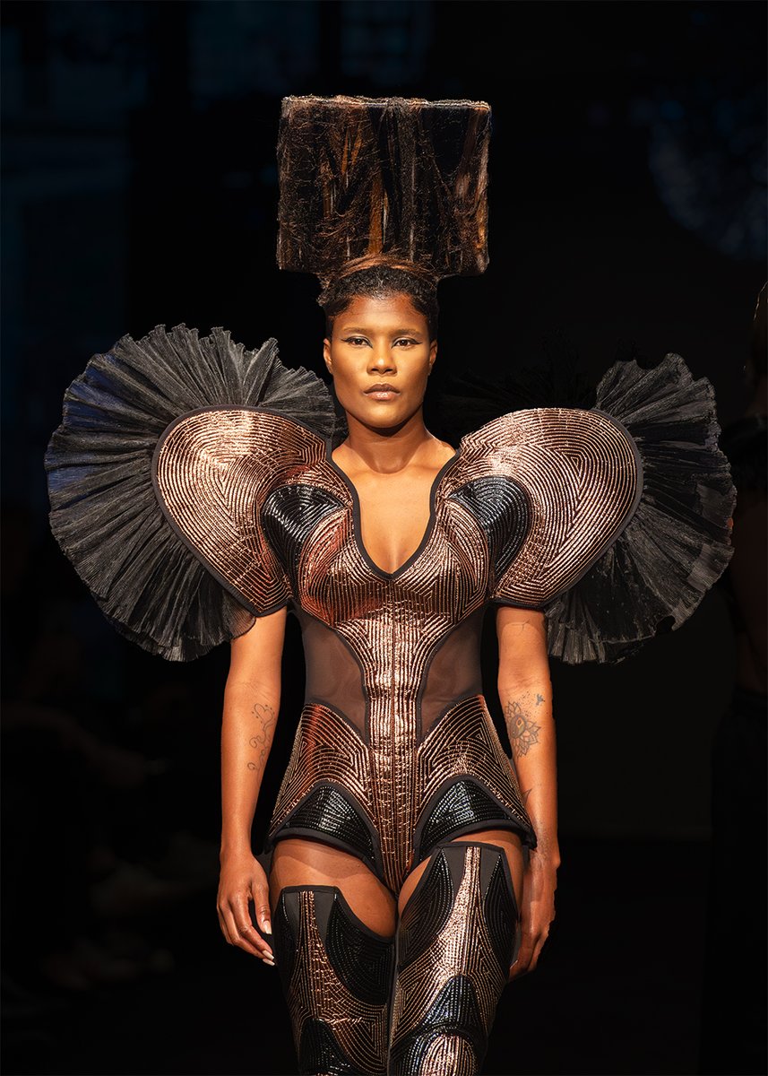 Vertic_Arts's tweet photo. Fashion is very close with https://t.co/rCrTjDIQrm creativity by fashion designer Jelena Malešević and fashion project "Morfium" on runway LAFW 2023. https://t.co/JDUYOJ6n3z