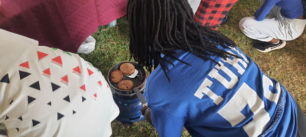 Supper is on its way! <a href="/St_Andrewsturi/">St Andrew's School, Turi</a>