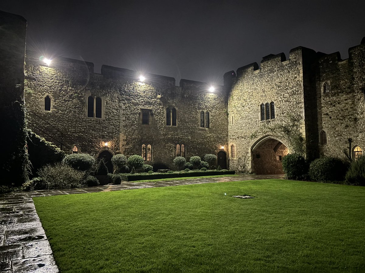 Allington Castle last night, lit up beautifully and ready for our couples arriving for their food tasting with @invictachefs 😍 #castleweddings #AllingtonCastle