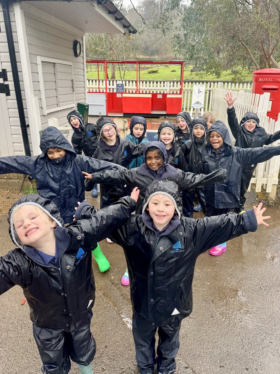 Cranford_Sch's tweet photo. The rain did not deter our joyful Year 1's from their adventure to Beale Park today! Thank you to all staff involved in taking such a superb trip!ππ¦ #BealePark #KS1Adventures https://t.co/bqUHpihfGu