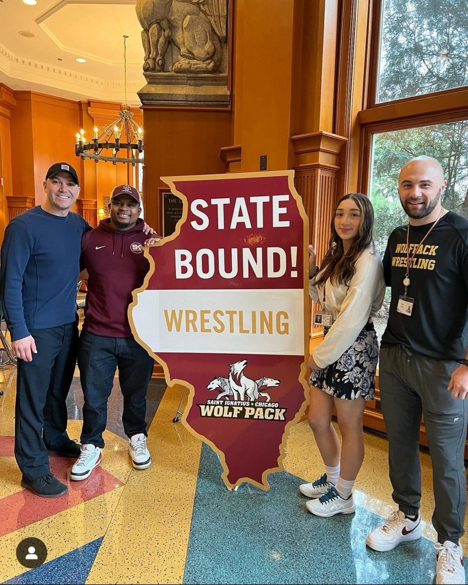 SIWolfpack's tweet photo. Good luck at @IHSAState @SICPswimdive @WrestleIgnatius! #PackPride🐺 https://t.co/ukGQ67xCSM