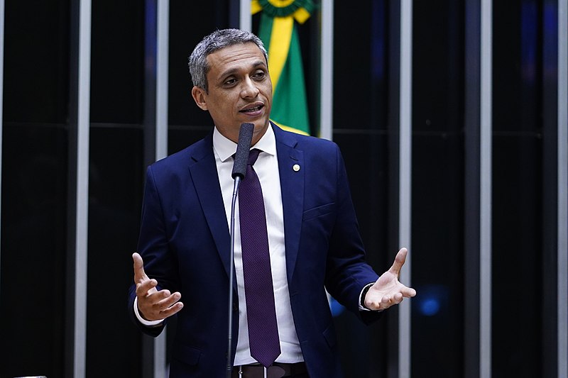 CacoCklavano's tweet photo. DEPUTADO ASSASSINO DE TRANSITO E CAUSADOR DE  TETRAPLEGIA EM OUTRO, QUEBRA DECORO AOS EXPOR FOTO DO PRESIDENTE COMO TERRORISTA.
CASSAÇÃO E CADEIA JÁ.
DEEM RT, PORQUE O FDP TBM ME BLOQUEOU.
#GUSTAVOGAYERPRESO https://t.co/3qSA3IX5o0