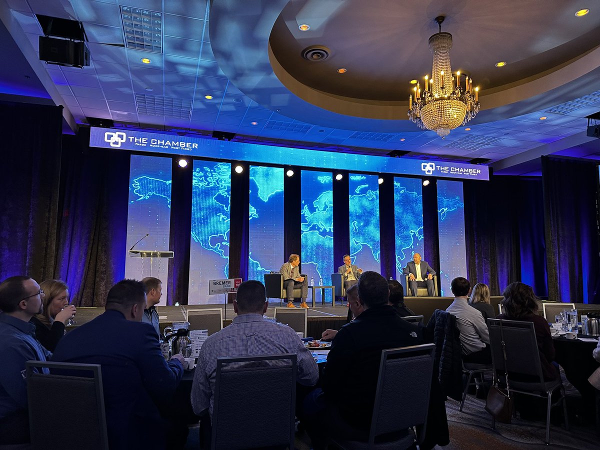 Enjoying the <a href="/FMWFChamber/">FMWF Chamber</a>’s Midwest Economic Outlook Summit. Love the encouragement to hire college students as interns. 

Learn about hiring a Dragon: 

mnstate.edu/student-life/s…